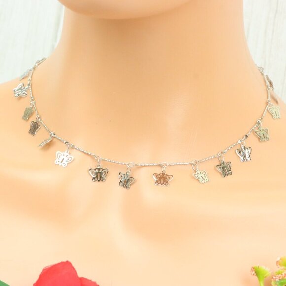 "Minimalist & Elegant Necklace Chain – Perfect for Women & Girls | UNVRC1048 - Picture 9 of 10